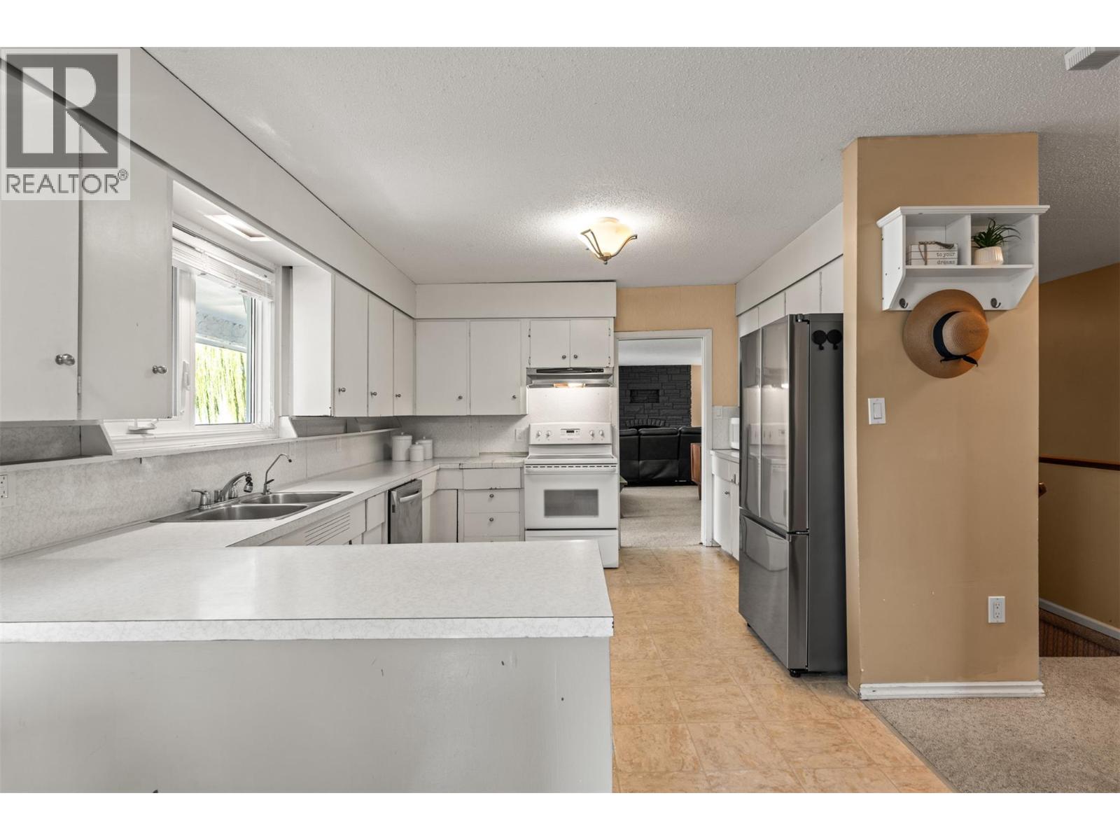  8997 Peters Road, Vernon