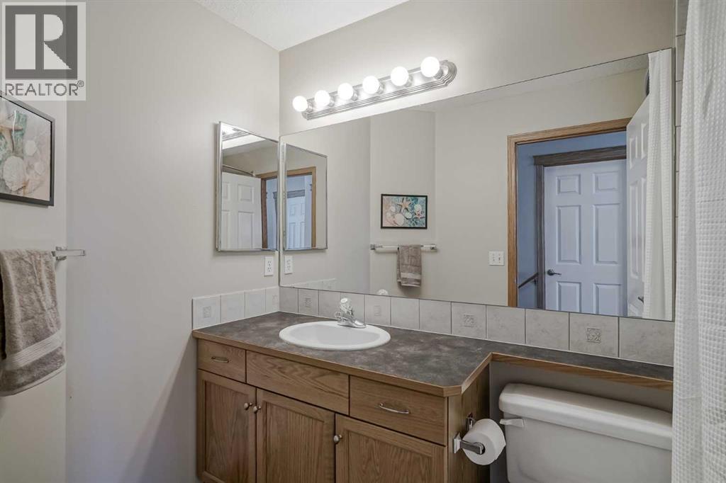 Single Family House for Sale in  Everstone Rise SW Evergreen Calgary 