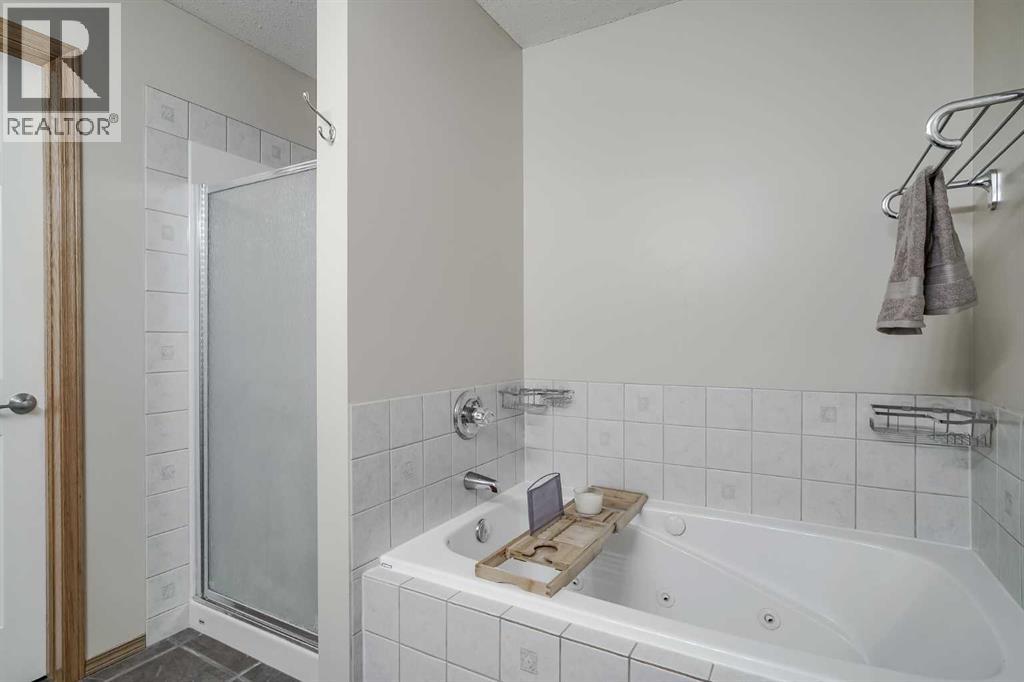 Single Family House for Sale in  Everstone Rise SW Evergreen Calgary 