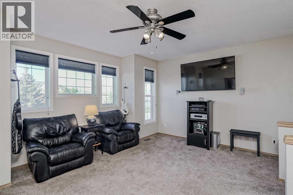 Single Family House for Sale in  Everstone Rise SW Evergreen Calgary 