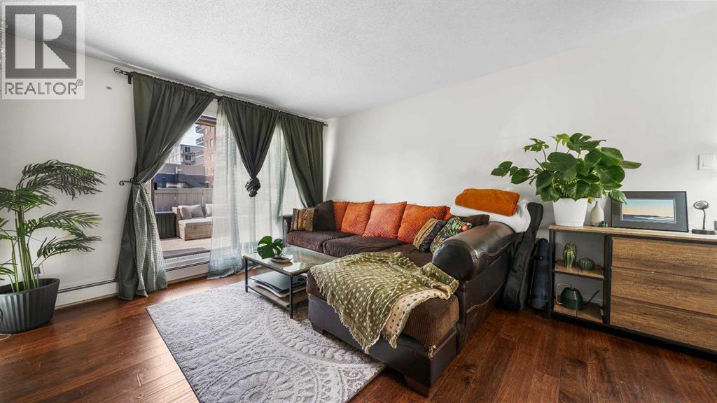 Single Family House for Sale in    Avenue SW Beltline Calgary 