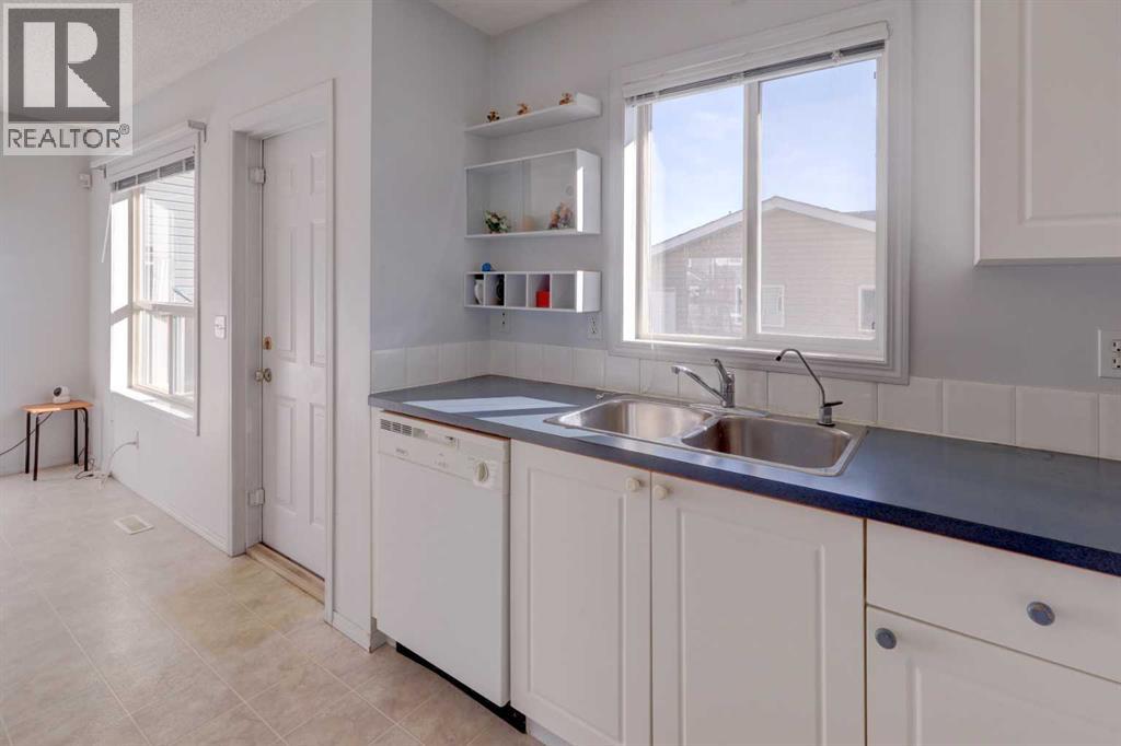 Single Family House for Sale in  Saddlemead Green NE Saddle Ridge Calgary 