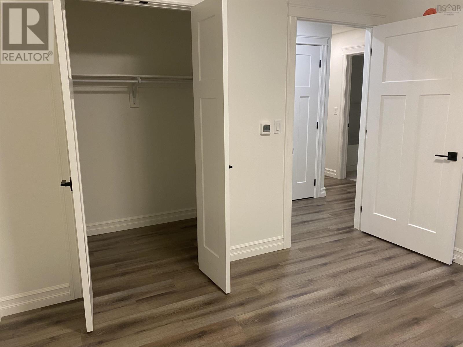 Property 20 of 27 of 546 GLEN ALLAN Drive