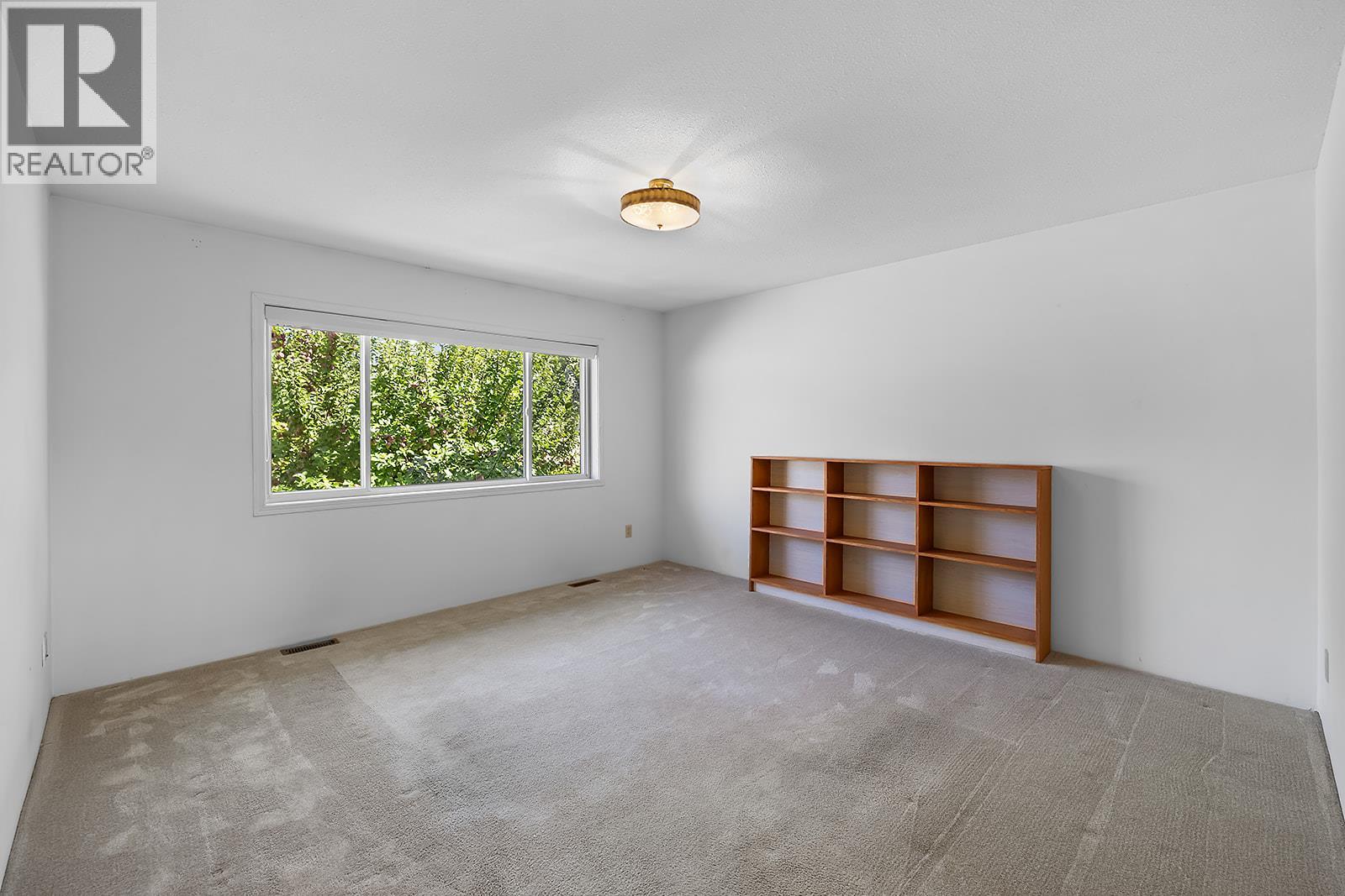 329 6th Ave S Avenue, Creston