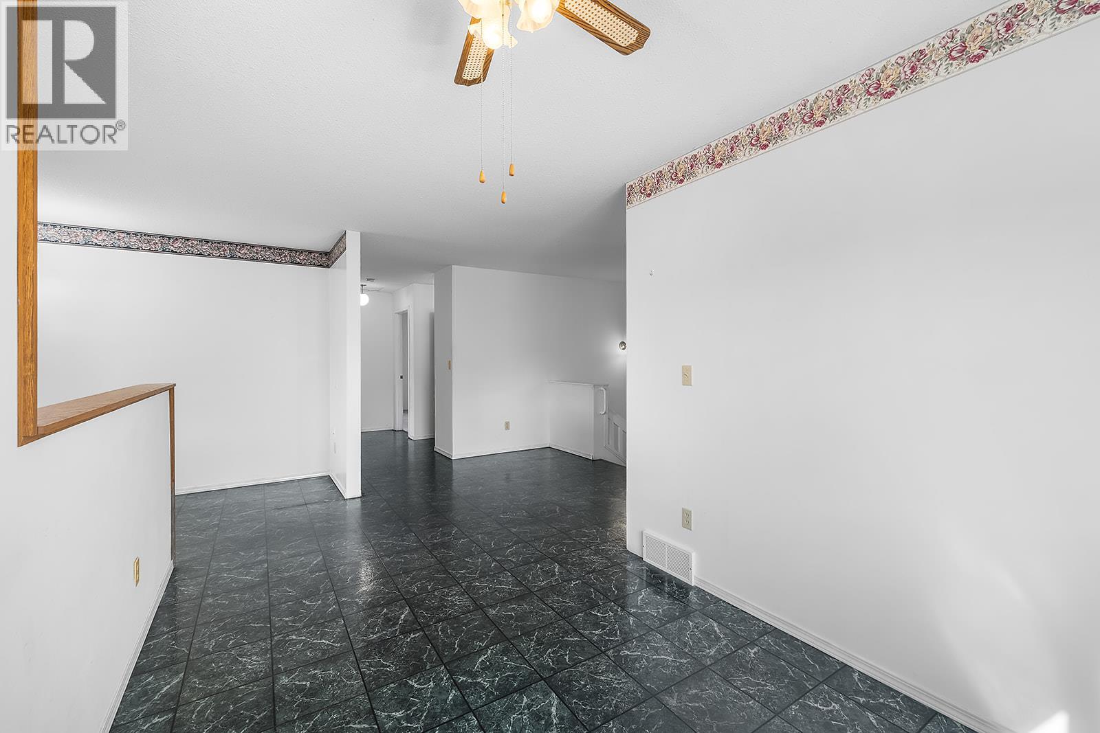 329 6th Ave S Avenue, Creston