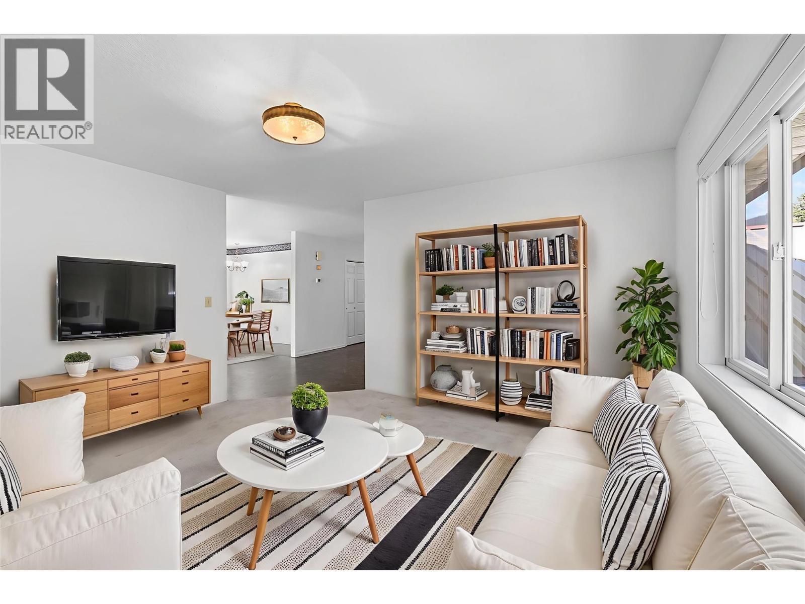 329 6th Ave S Avenue, Creston