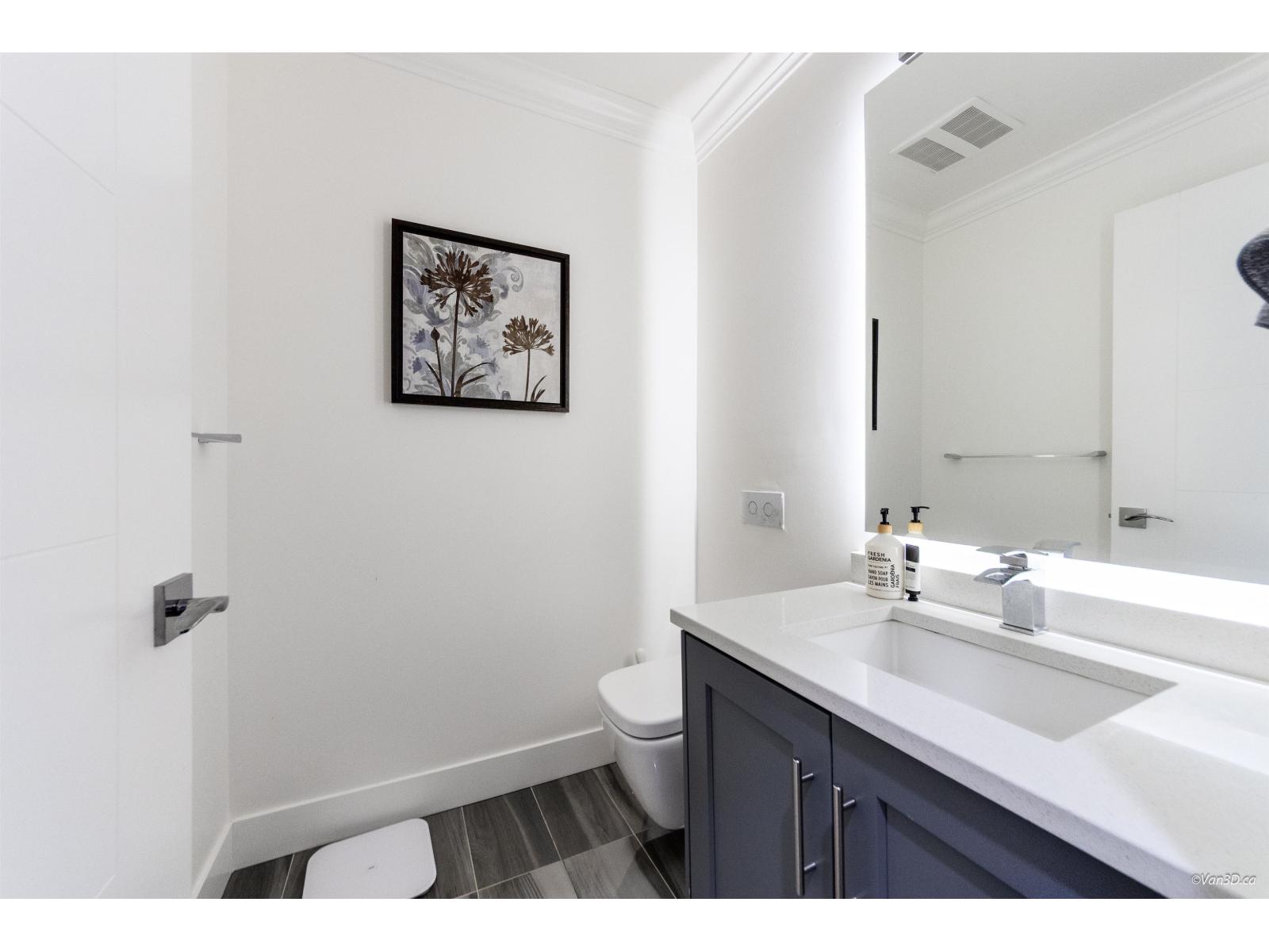 3 15885 16 AVENUE, Surrey