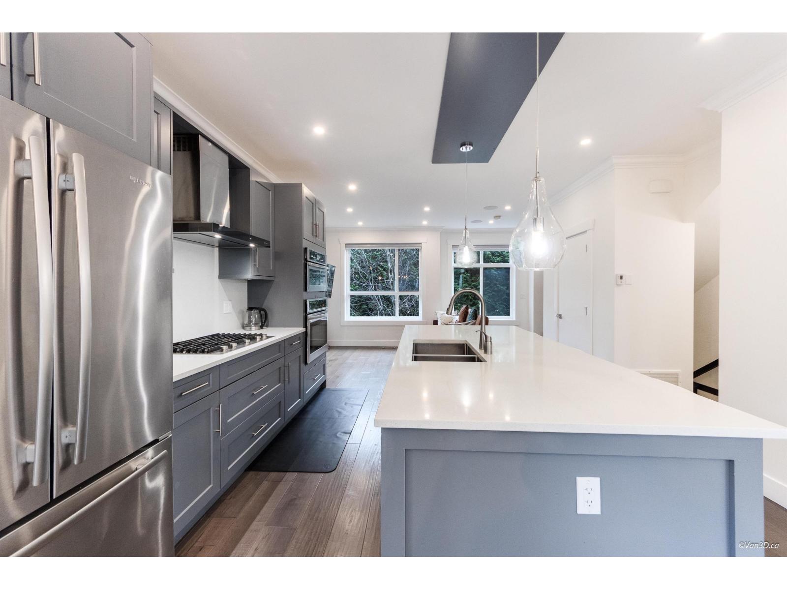 3 15885 16 AVENUE, Surrey