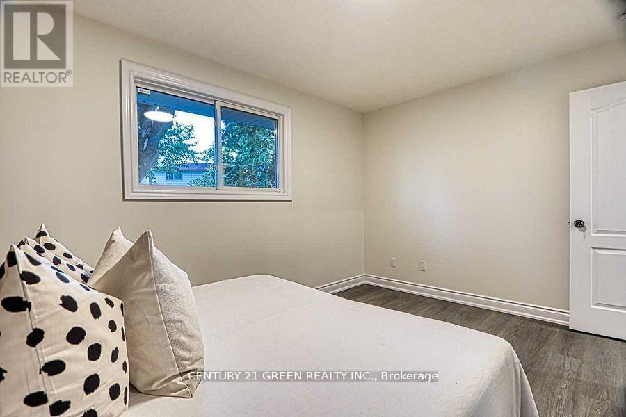 164 GARDINER DRIVE - 13