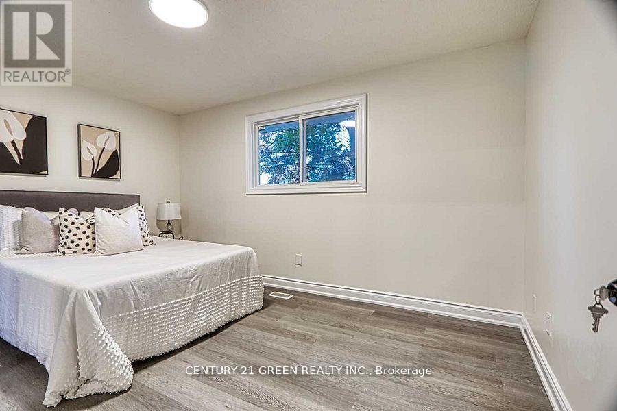164 GARDINER DRIVE - 15