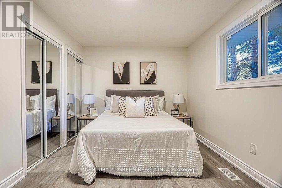164 GARDINER DRIVE - 17