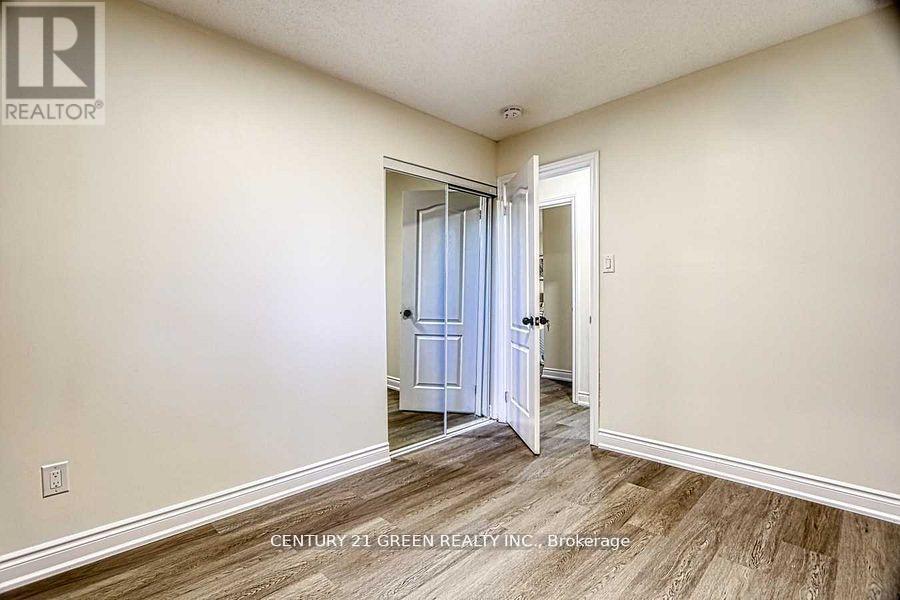 164 GARDINER DRIVE - 39