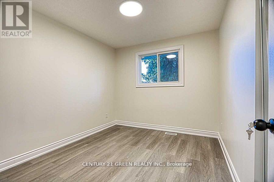 164 GARDINER DRIVE - 40