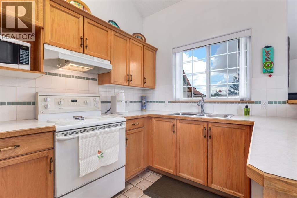 Single Family House for Sale in   Sirocco Drive SW Signal Hill Calgary 