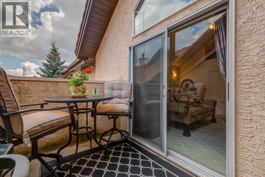 Single Family House for Sale in   Sirocco Drive SW Signal Hill Calgary 
