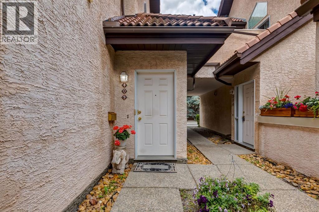 Single Family House for Sale in   Sirocco Drive SW Signal Hill Calgary 