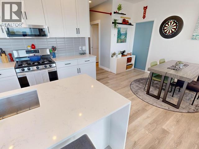 402-7175 DUNCAN STREET, Powell River