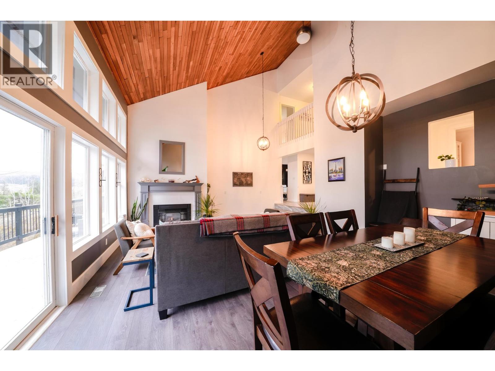 2124 SOUTH LAKESIDE DRIVE, Williams Lake