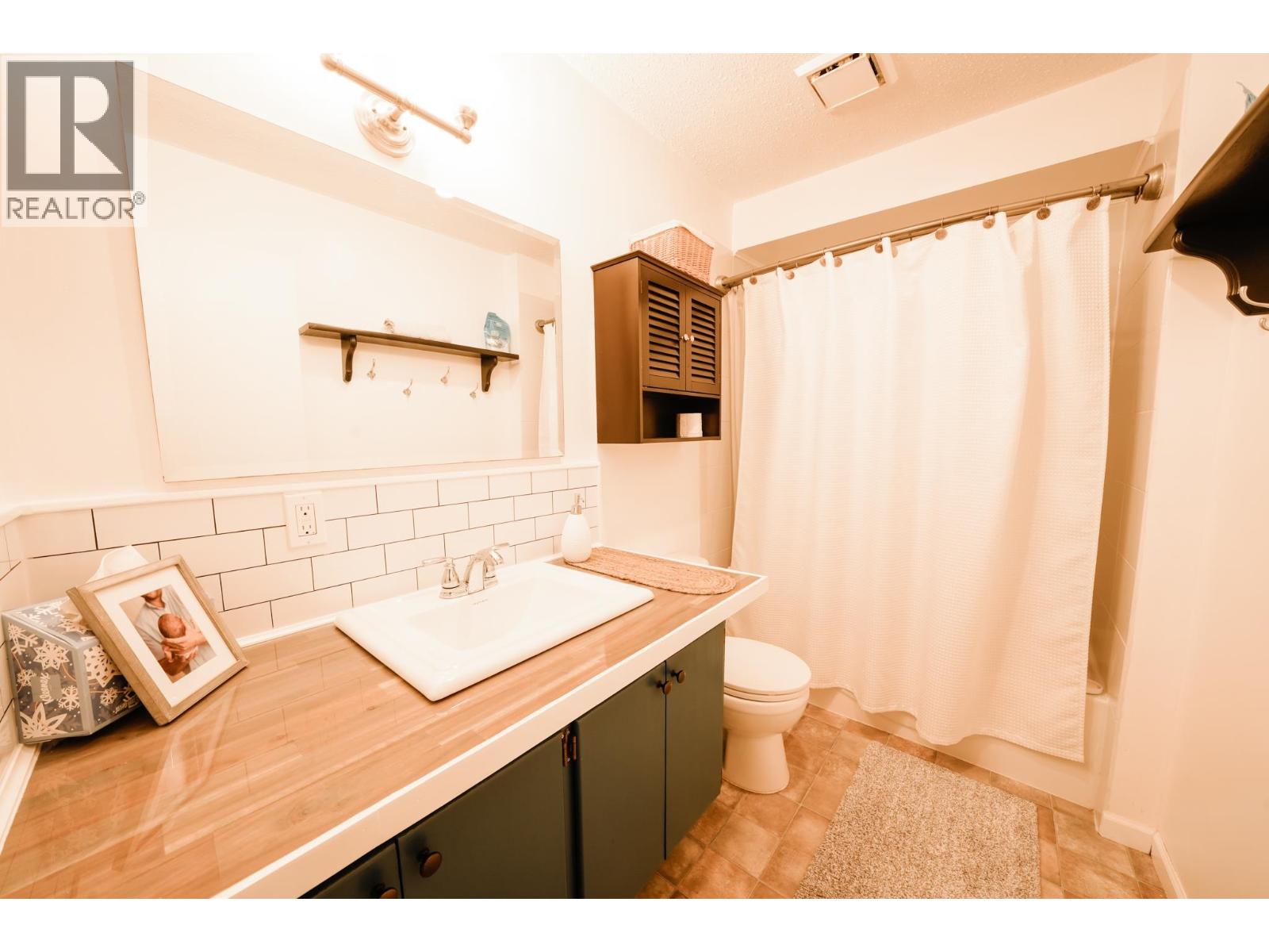 2124 SOUTH LAKESIDE DRIVE, Williams Lake