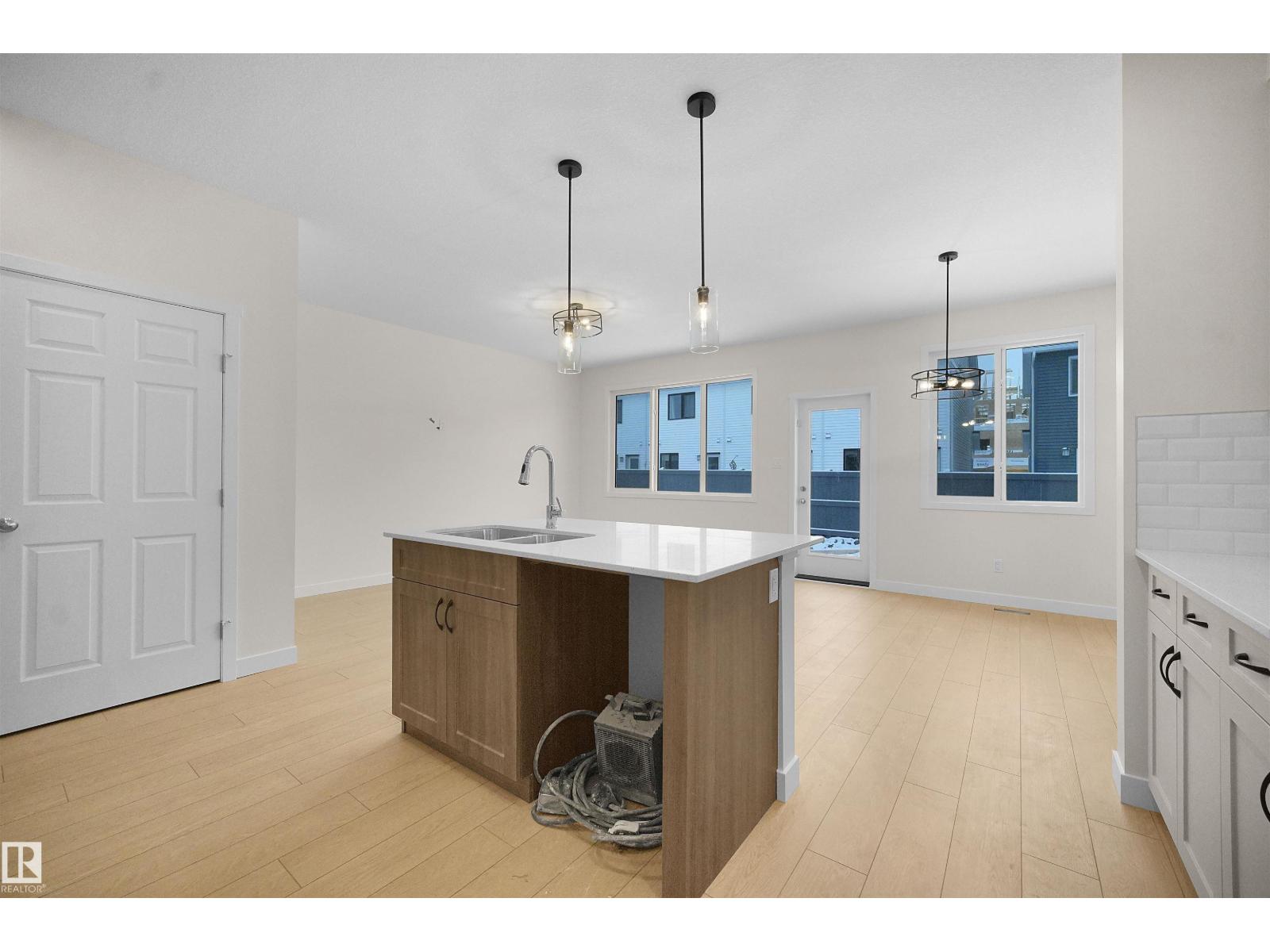 17631 46 ST NW, Edmonton