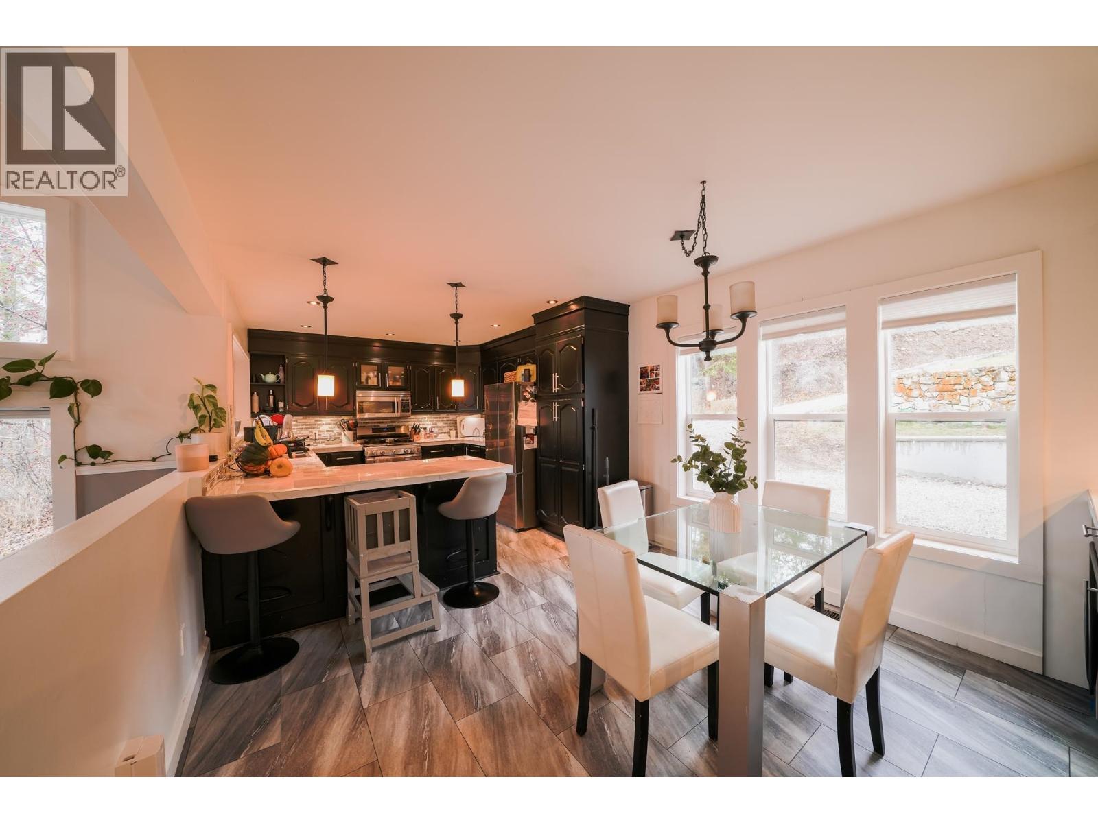 2124 SOUTH LAKESIDE DRIVE, Williams Lake