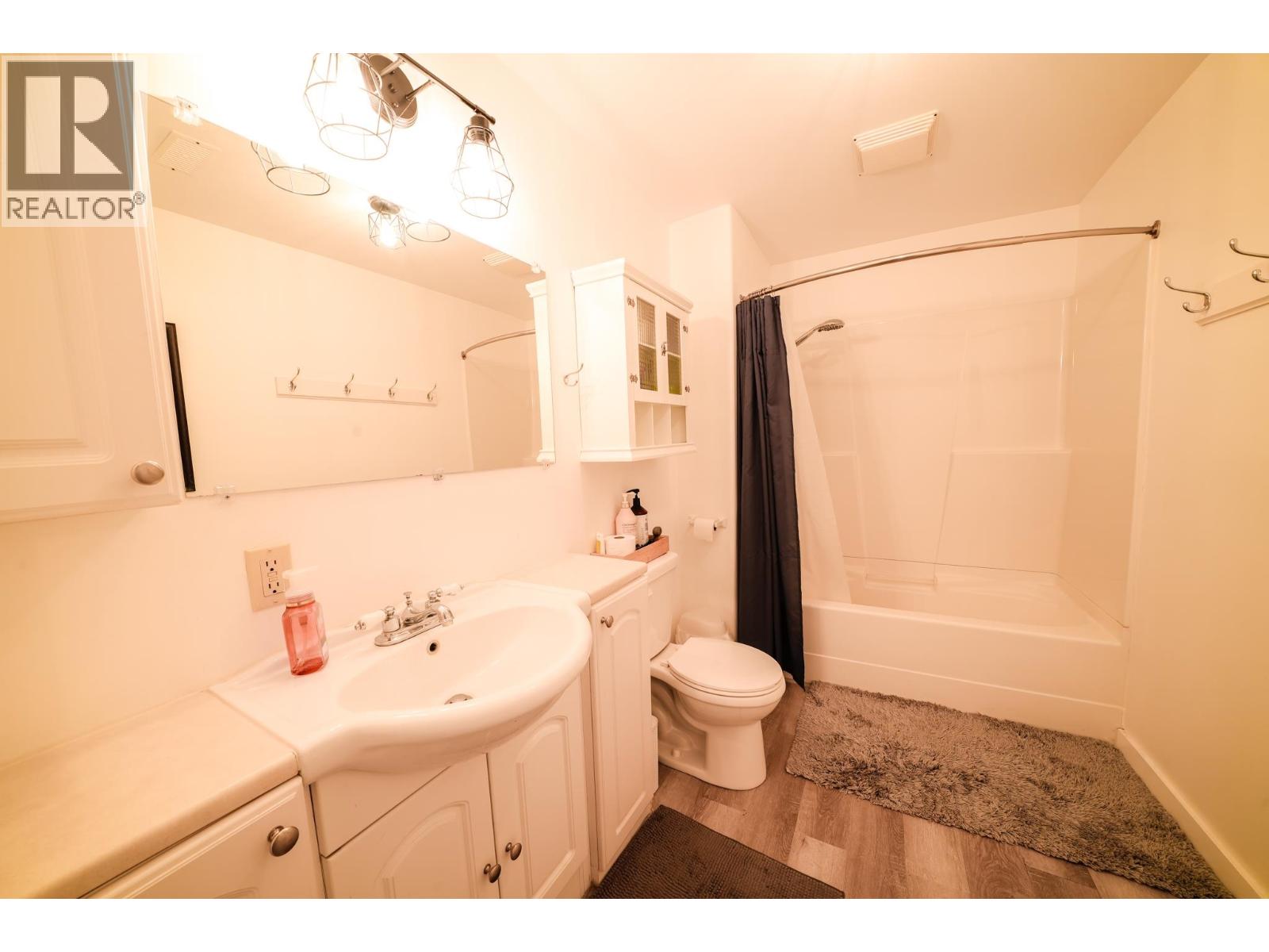 2124 SOUTH LAKESIDE DRIVE, Williams Lake