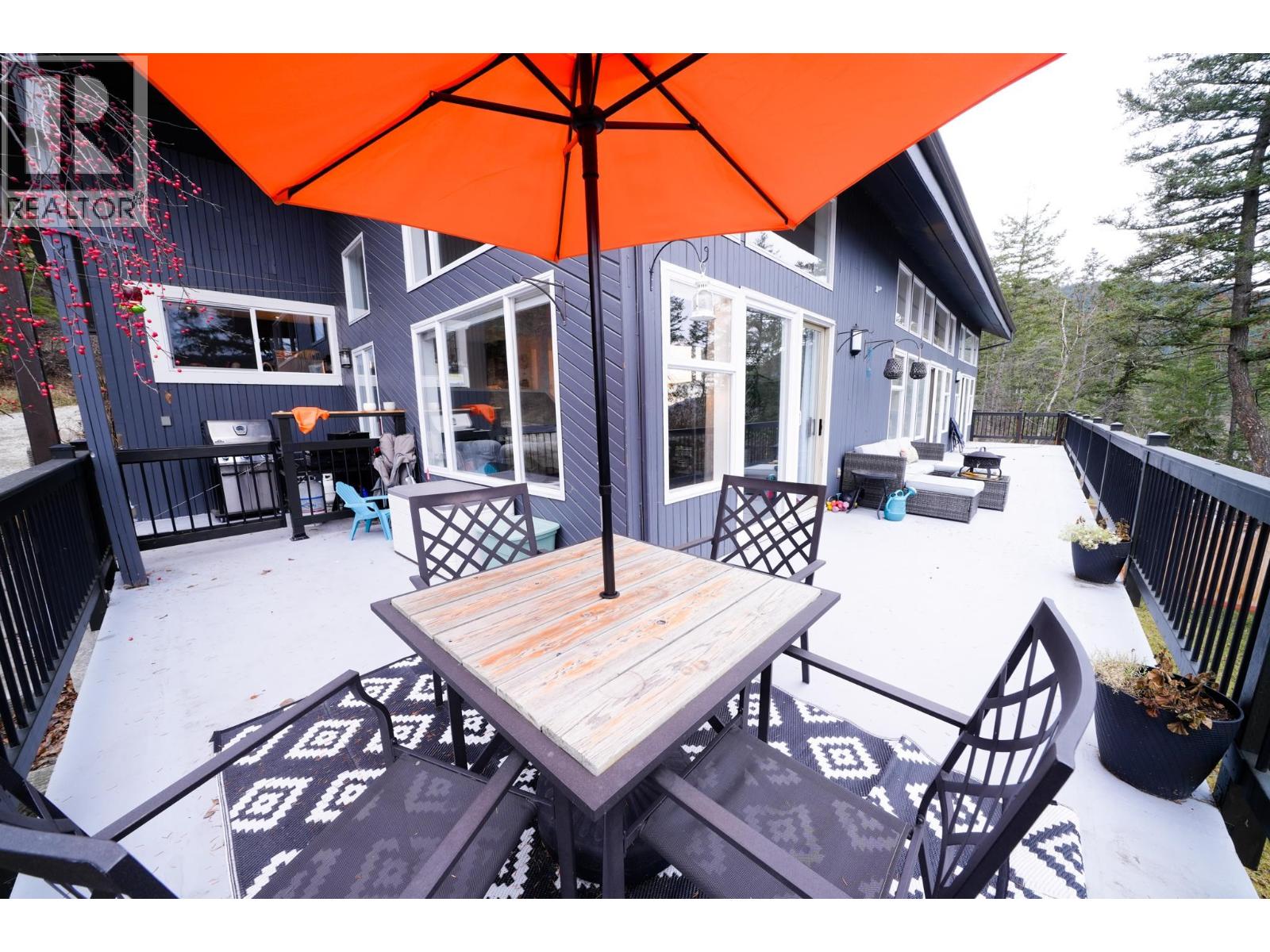 2124 SOUTH LAKESIDE DRIVE, Williams Lake