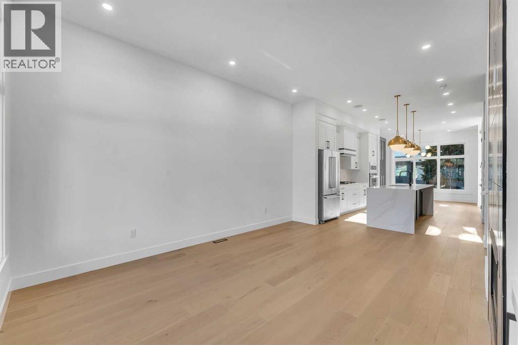 Single Family House for Sale in   Avenue NE Winston Heights/Mountview Calgary 