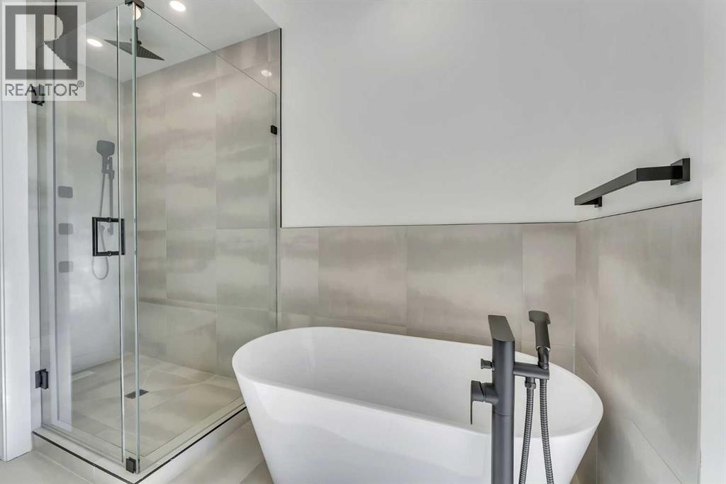 Single Family House for Sale in   Avenue NE Winston Heights/Mountview Calgary 