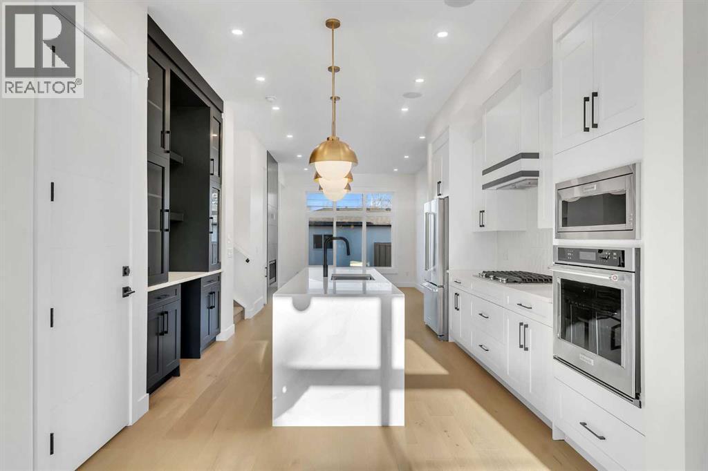 Single Family House for Sale in   Avenue NE Winston Heights/Mountview Calgary 