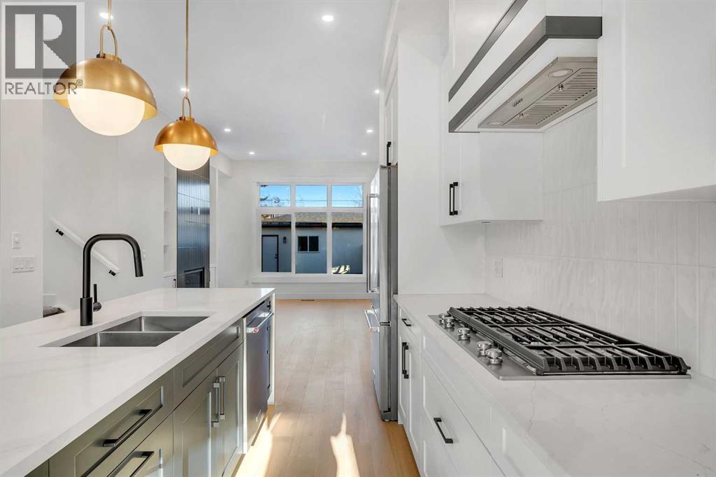 Single Family House for Sale in   Avenue NE Winston Heights/Mountview Calgary 