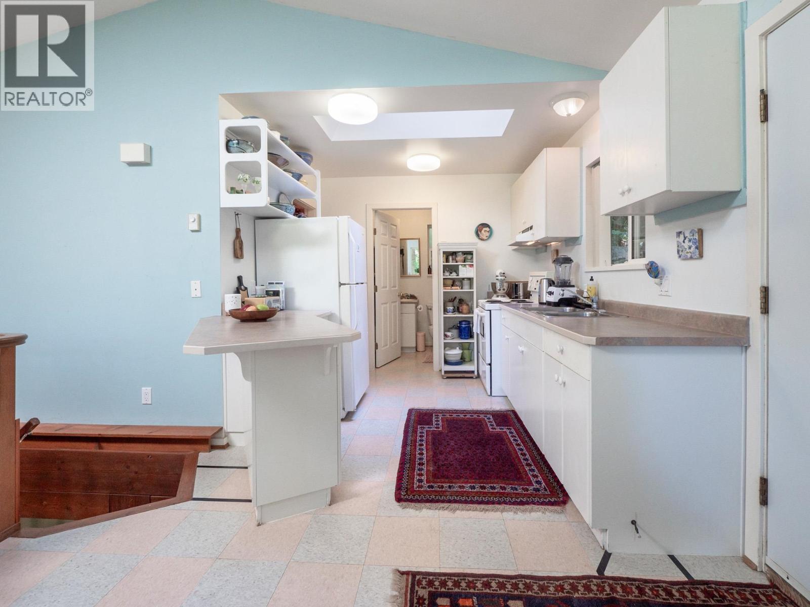 7027 SKANA CRESCENT, Sechelt