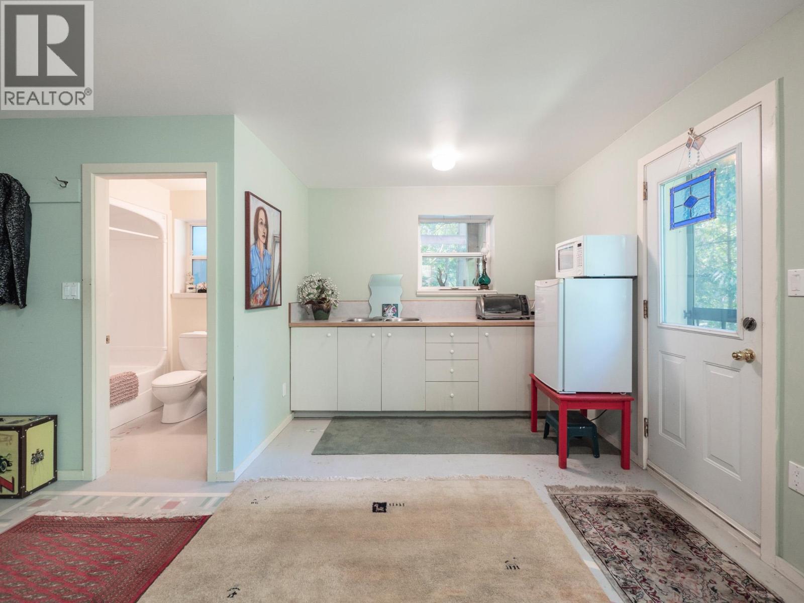 7027 SKANA CRESCENT, Sechelt