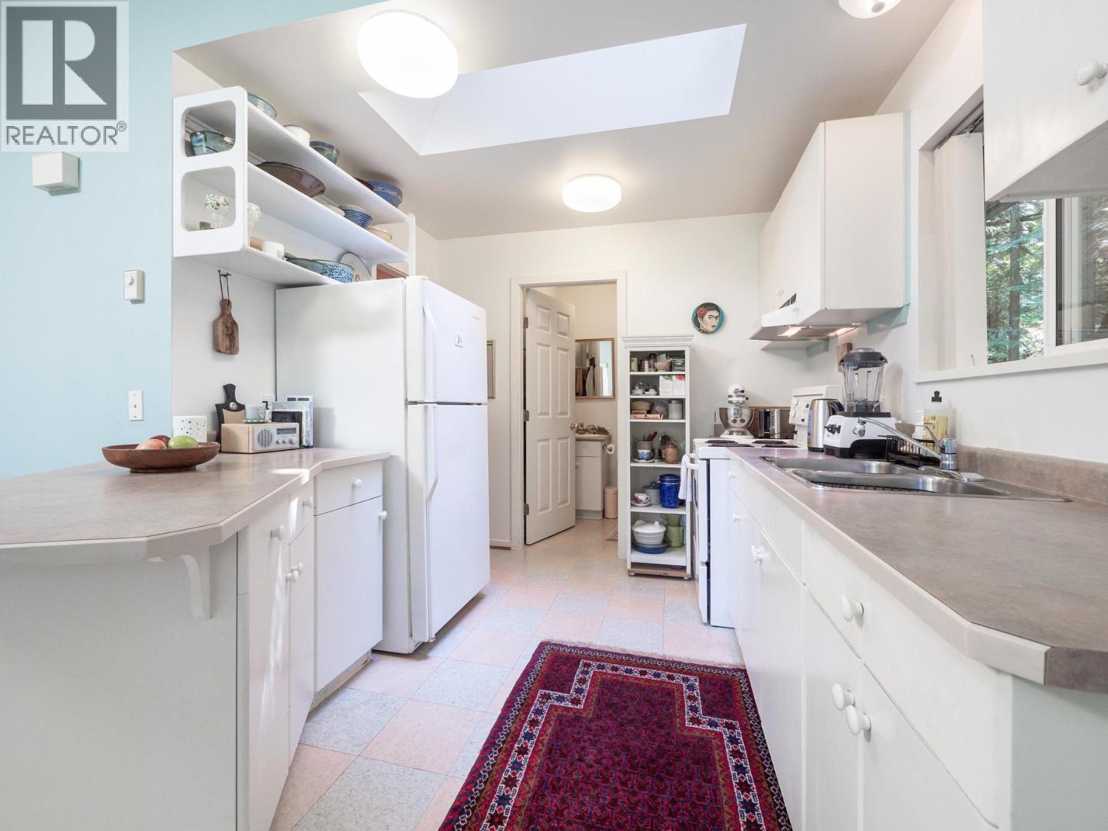 7027 SKANA CRESCENT, Sechelt