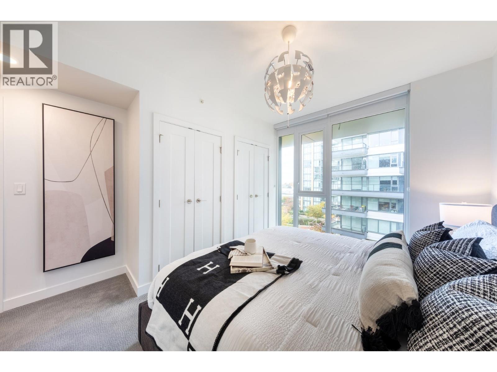 #902-3331 NO. 3 Road, Richmond