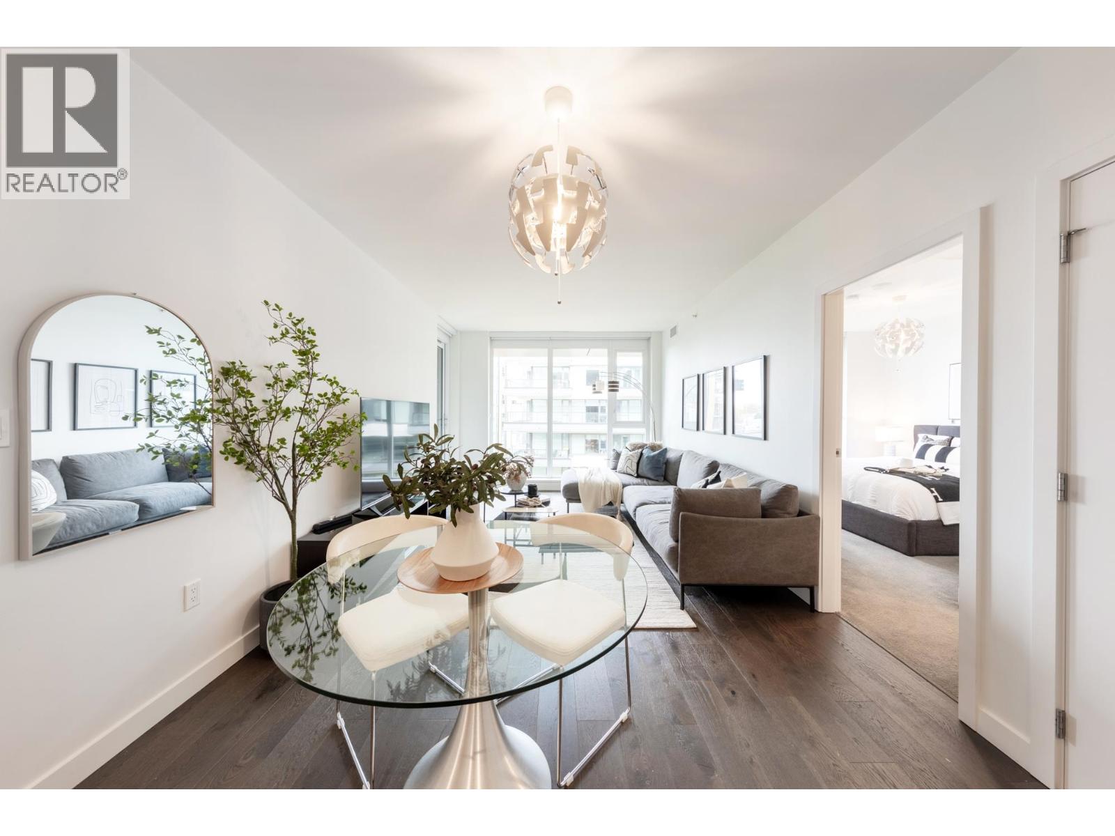 #902-3331 NO. 3 Road, Richmond