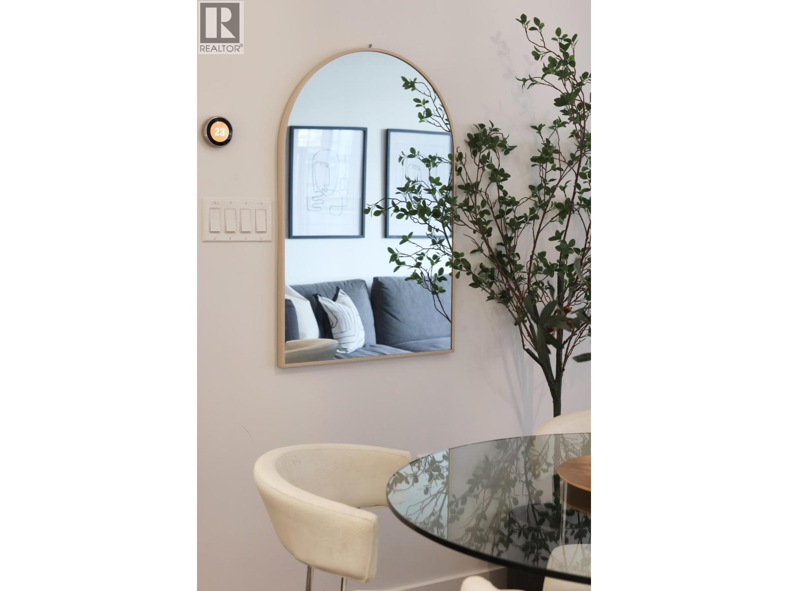 #902-3331 NO. 3 Road, Richmond