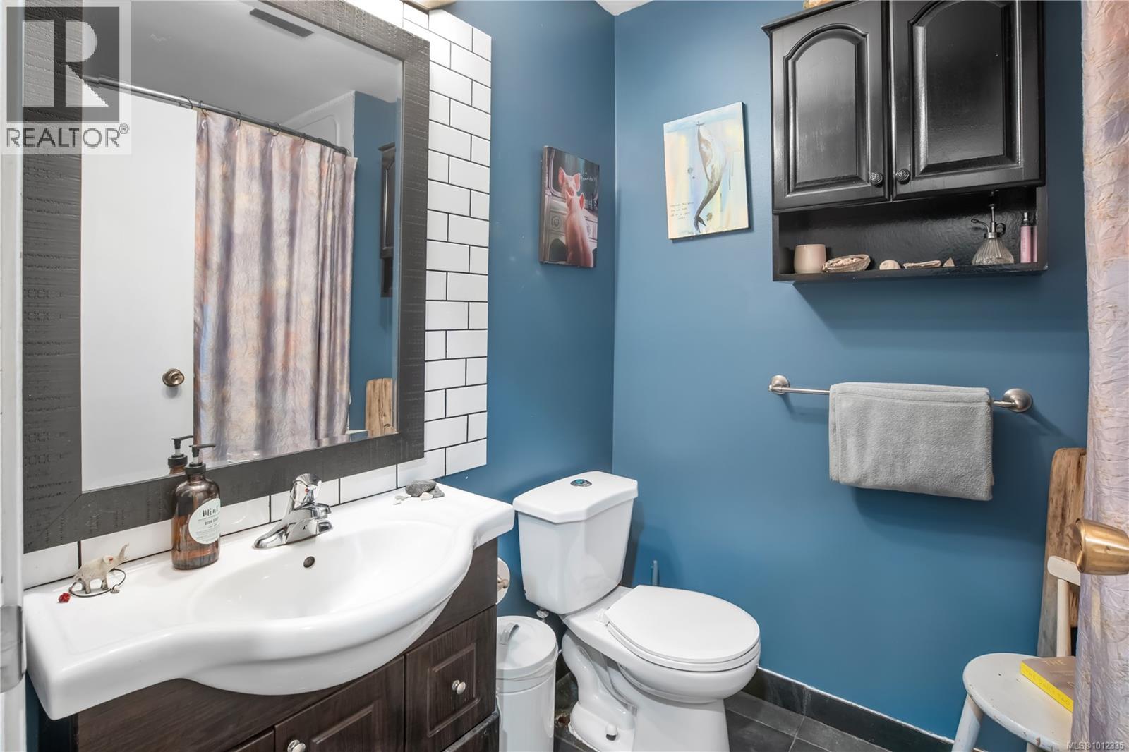 1550 Larch Rd, Ucluelet