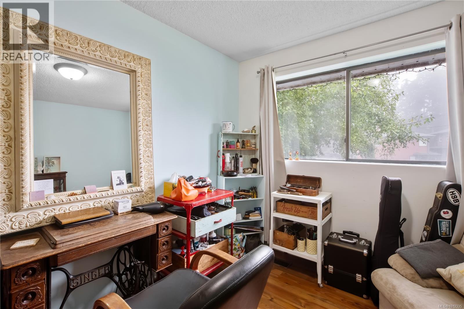 1550 Larch Rd - 17