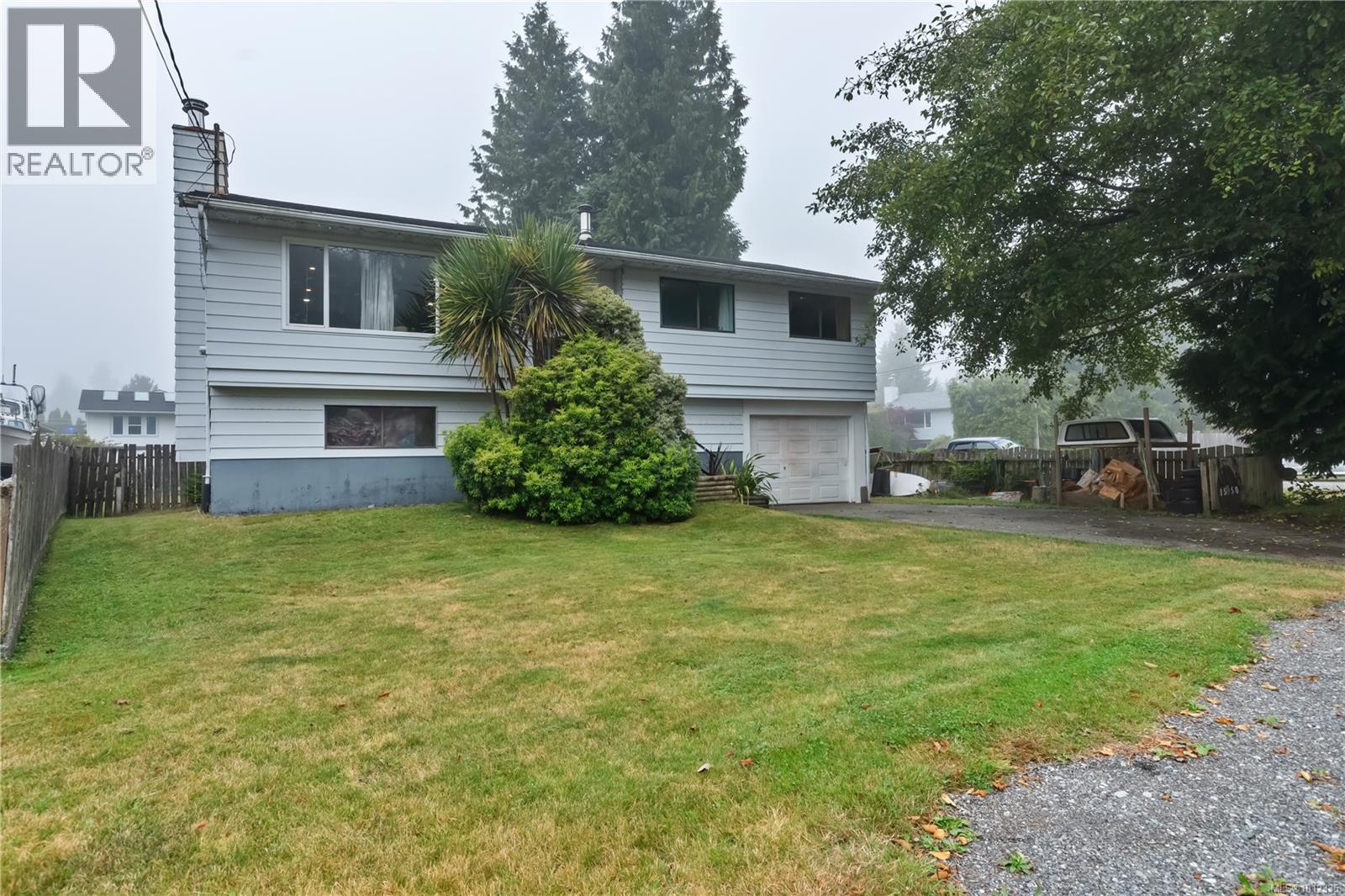 1550 Larch Rd, Ucluelet