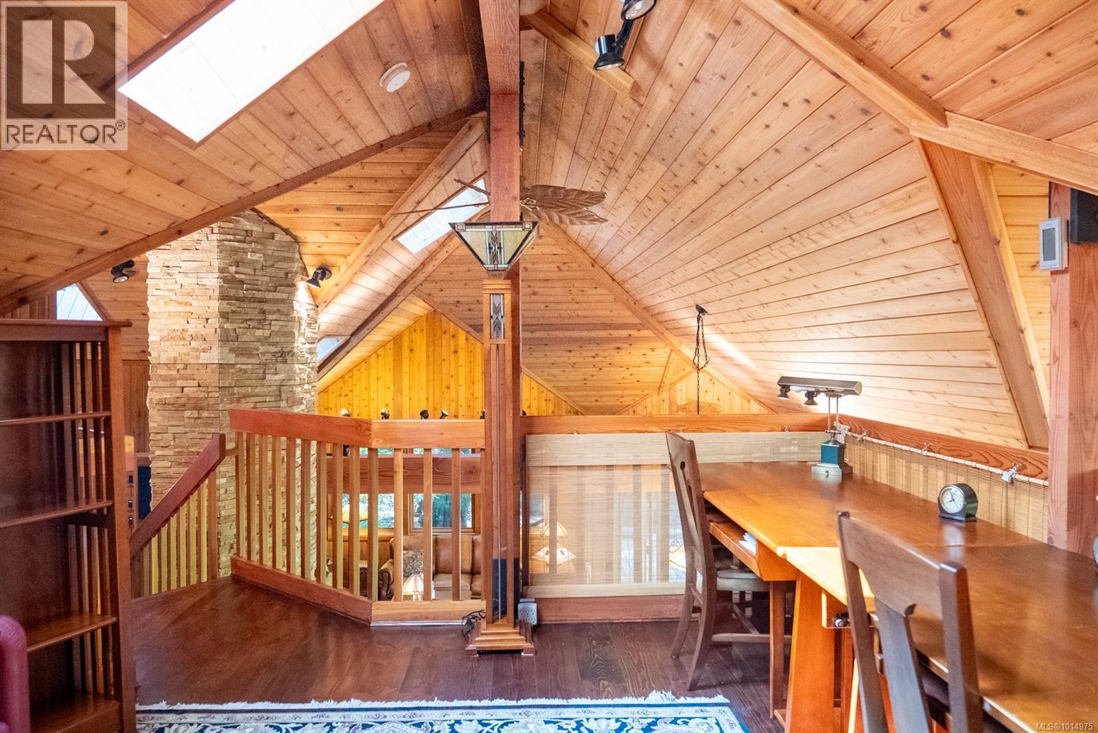 8807 Ainslie Point Rd, Pender Island
