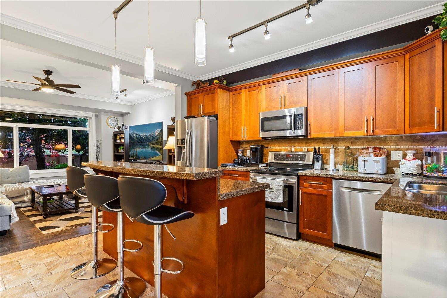 4 5623 TESKEY WAY, Promontory, Chilliwack