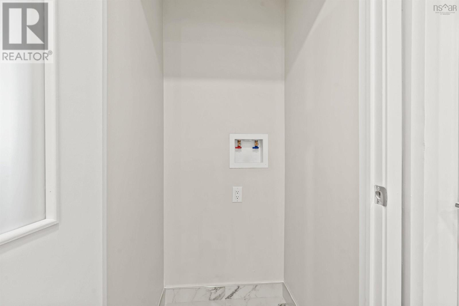 Property 30 of 37 of 406 6369 Coburg Road