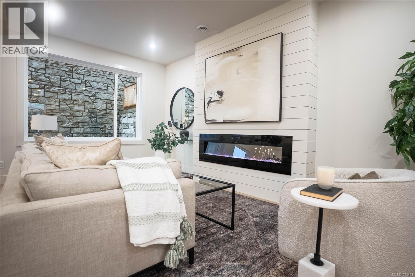 1565 Marble Pl, Langford