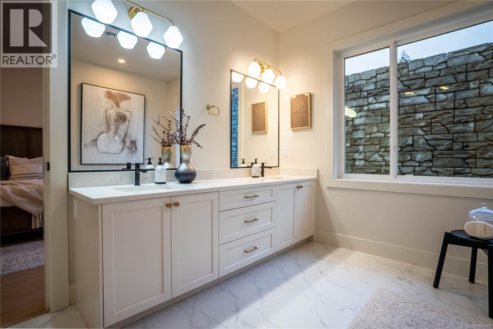 1565 Marble Pl, Langford