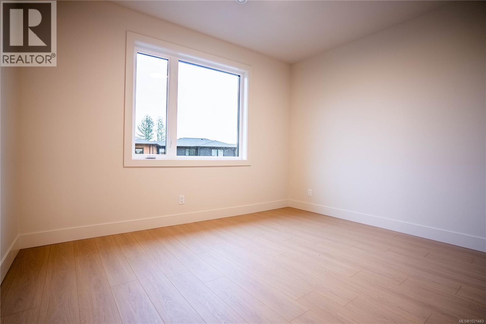 1565 Marble Pl, Langford