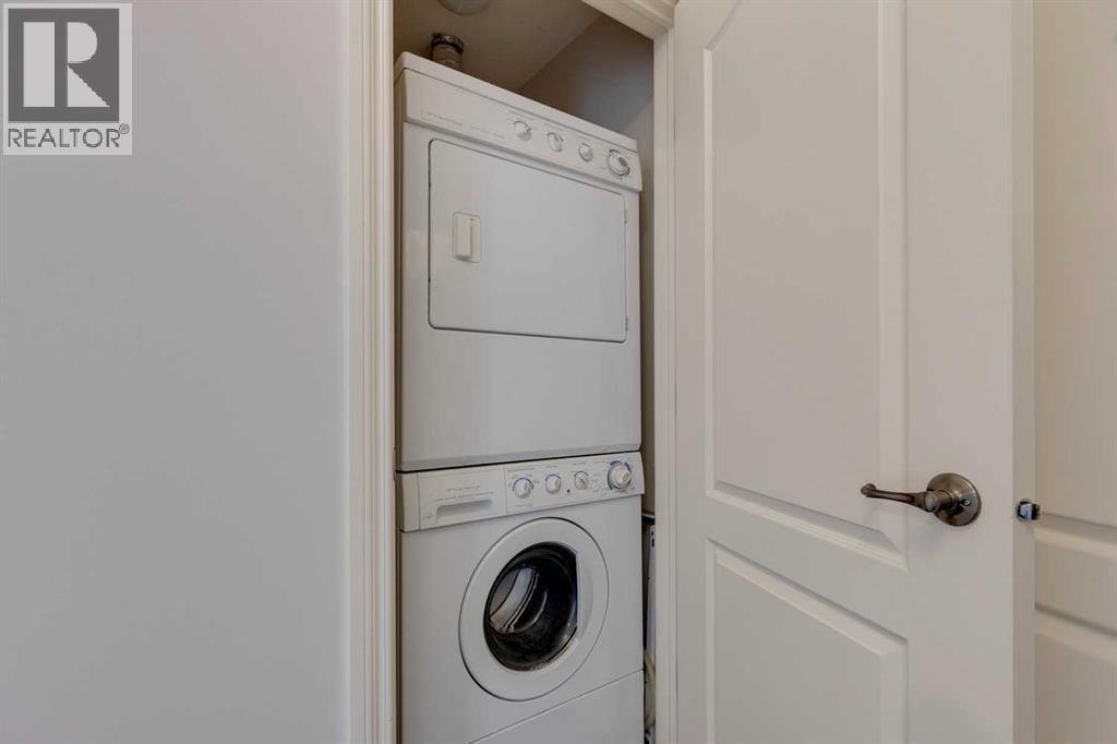 Single Family House for Sale in    Street NW Crescent Heights Calgary 