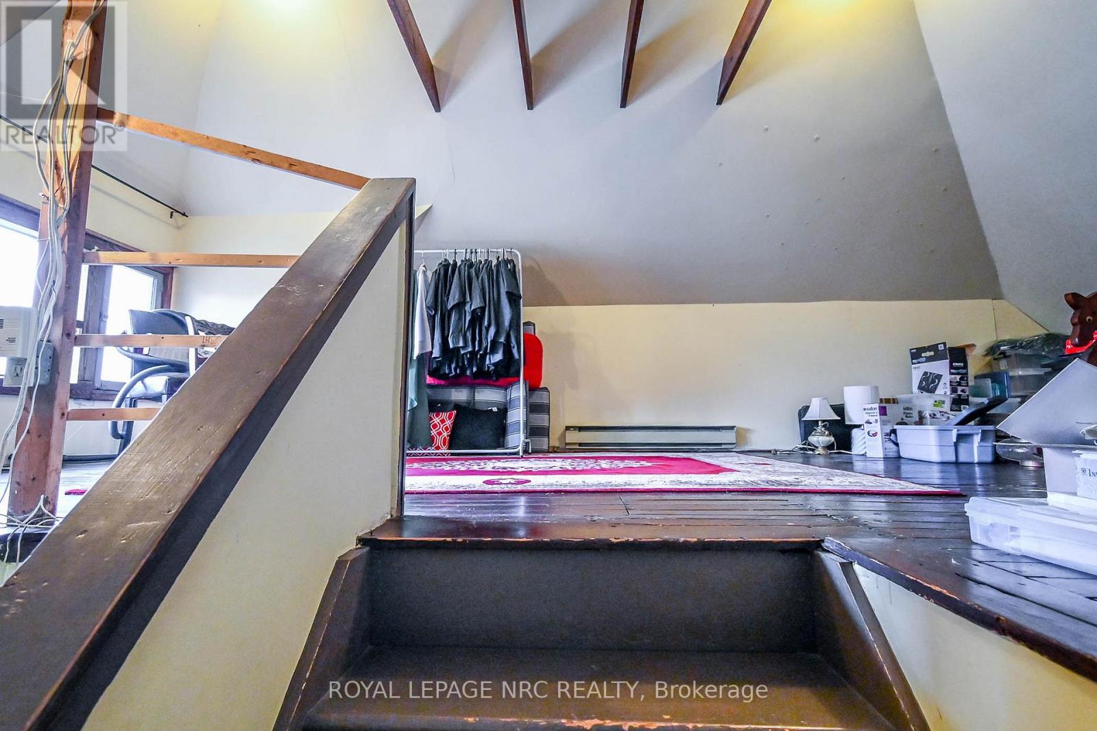 6107 BARKER STREET - 31