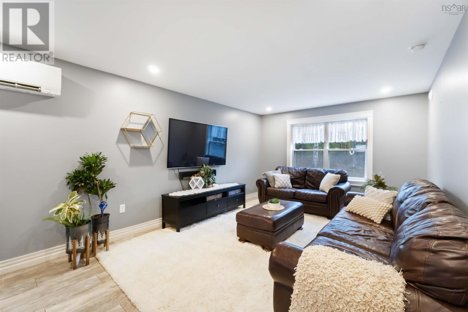 Property 15 of 49 of 561 Hall Road