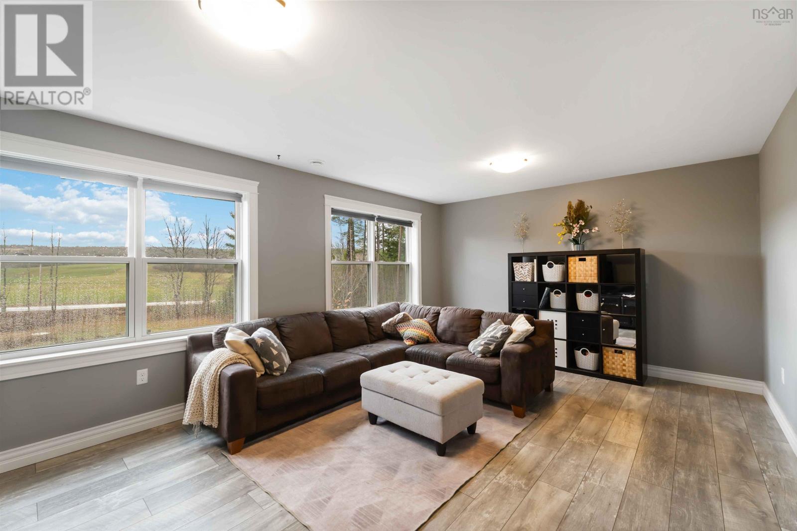 Property 24 of 49 of 561 Hall Road